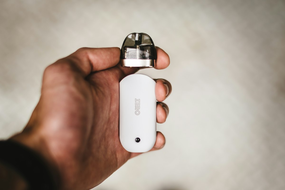 Pod ținut în mână Dispozitiv pod Vaporesso ținut în mână, cu cartușul montat
